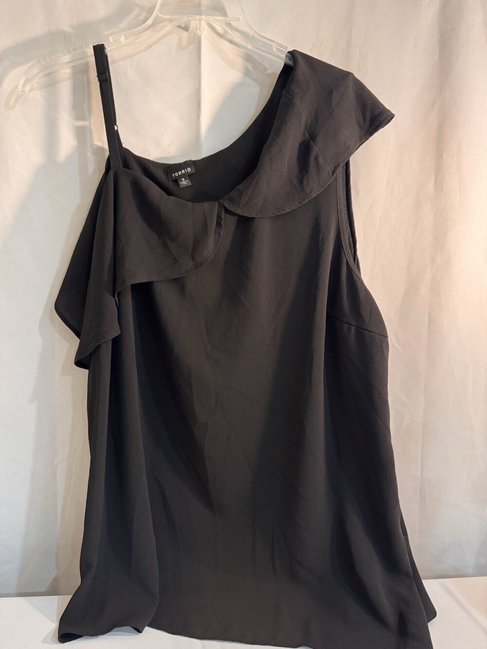 Torrid Cold Shoulder Black Top Size 3 LY15